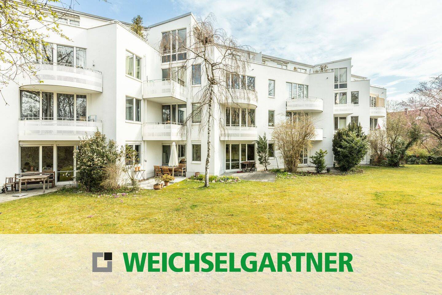 Ab August 2026 bezugsfrei: Attraktive Erdgeschosswohnung mit Südterrasse und Hobbyraum – München – Bild 1 von 9