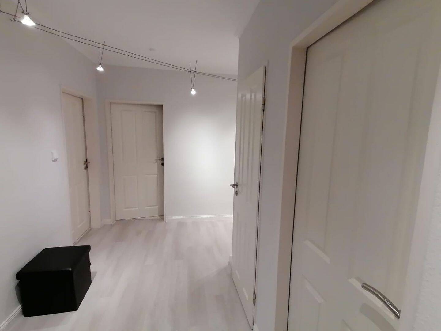 Großzügige Wohlfühlwohnung mit sonnigem Wohnbereich und Blick ins Grüne – Hamburg – Vorschaubild 6