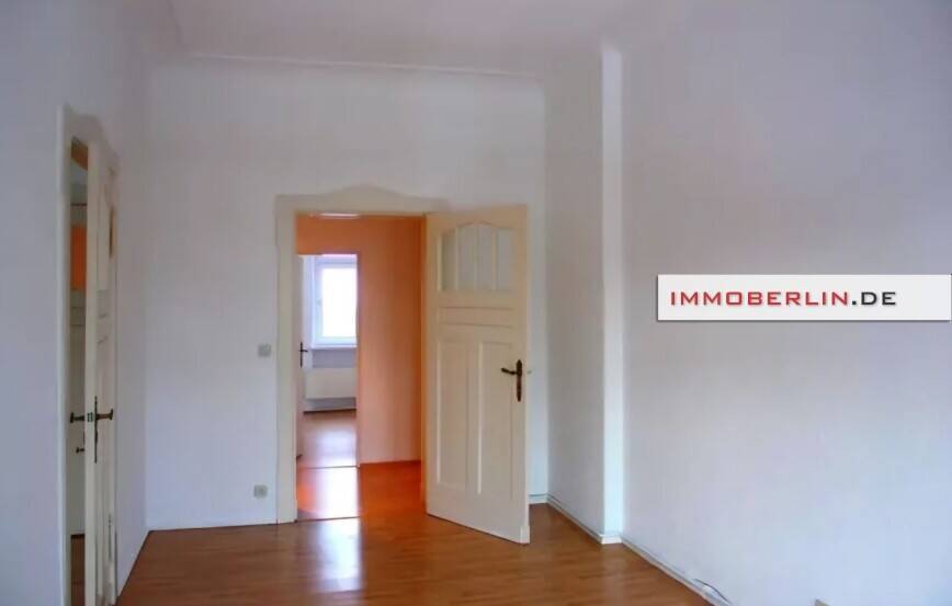 IMMOBERLIN.DE - Stilvolle Stuck-Altbauwohnung mit Südloggia nahe Mexikoplatz – Berlin – Vorschaubild 5