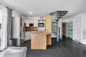 Sofort bezugsfrei: Exklusive Maisonette-Wohnung mit zwei Dachterrassen – 81241 München – Vorschaubild 3