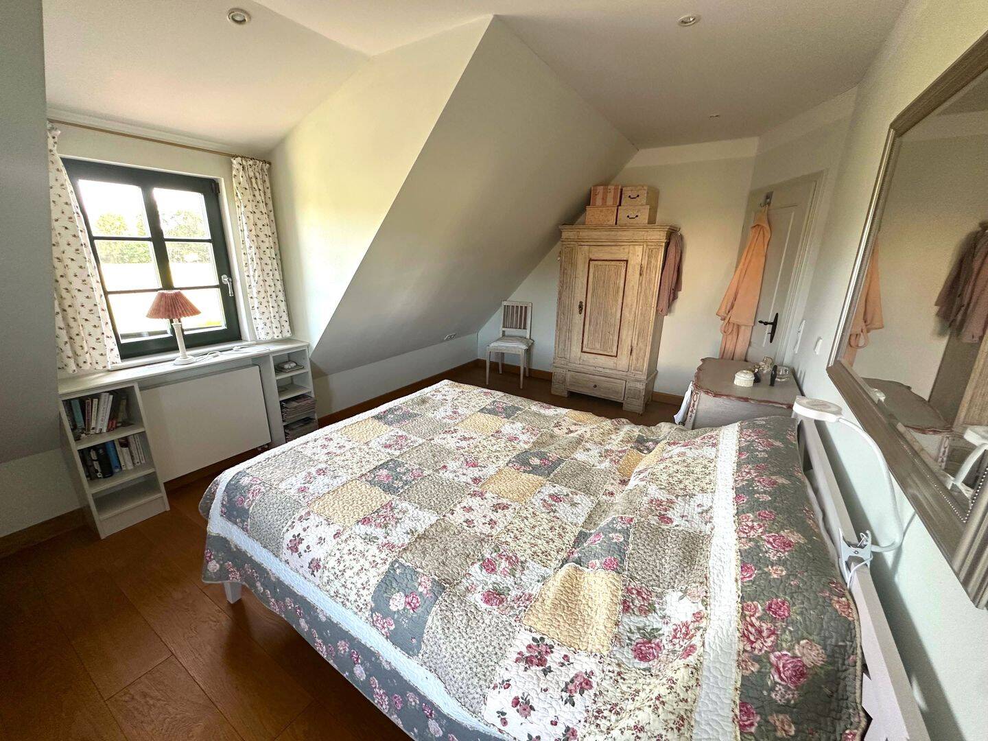 Ihr Rückzugsort im Grünen - Einfamilienhaus mit Einliegerwohnung, Wildkammer und Pool – Userin – Vorschaubild 7