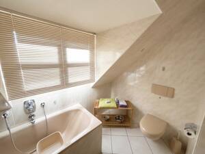 Helle 2-Zimmer-Wohnung mit Balkon und Stellplatz in gepflegtem Zweiparteienhaus in Köln-Vogelsang – 50829 Köln – Vorschaubild 8