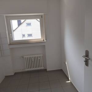 Renovierte 2-Zimmer-Wohnung mit Aufzug in bevorzugter Wohnlage! – 45479 Mülheim an der Ruhr – Vorschaubild 9