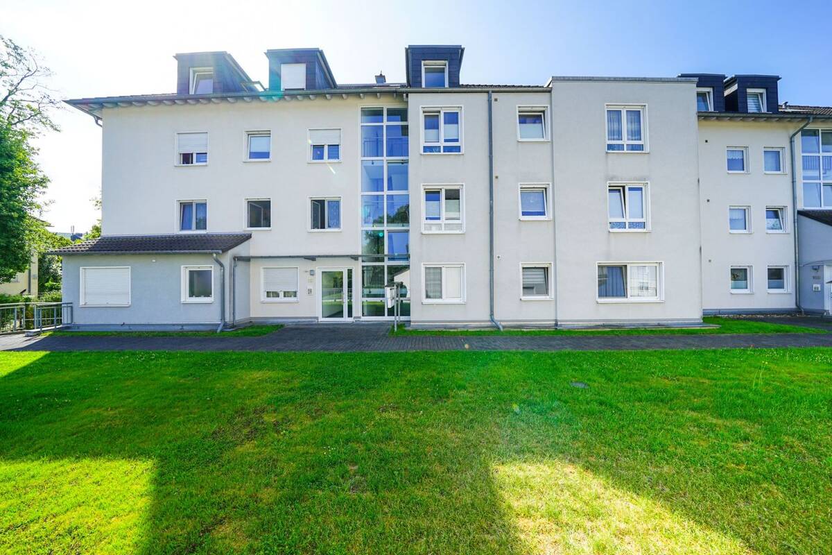 TOP gepflegt & ruhig: Geräumige 3 Zimmer-ETW mit Balkon in schöner Wohnanlage zentrumsnah in Hagen! – 58135 Hagen – Bild 1 von 9