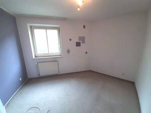 Für Berufstätige! Frisch gestrichene, schöne 4-Zi-Whg, 1. OG, großz. Balkon, frisch saniertes Du-Bad, neue EBK, Vinylboden neu, Garage mögl. – 28309 Bremen – Vorschaubild 7