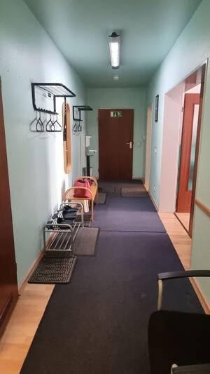 TOP-EIGENTUMSWOHNUNG ZENTRAL IN DÜSSELDORF - ZWEI LOGGIEN - AUFZUG - DUPLEX- STELLPLATZ – 40215 Düsseldorf – Vorschaubild 3