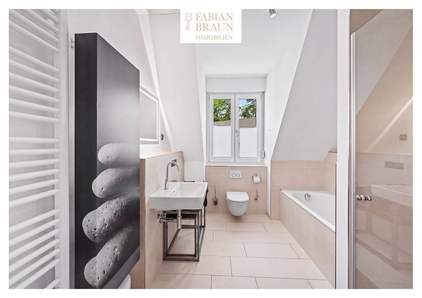 Exklusive 4-Zi-Maisonette-ETW, FBH, Balkon + Loggia, Parkett, Bulthaup Küche, Klima, TG-Stellplatz mit Wallbox, 90571 Schwaig – Schwaig bei Nürnberg – Vorschaubild 4