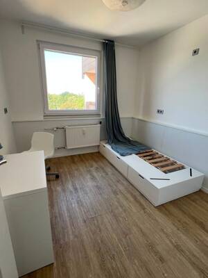3er-WG in Frankfurt | möbliert | Balkon | Nähe Uni Riedberg – 60439 Frankfurt am Main – Vorschaubild 3