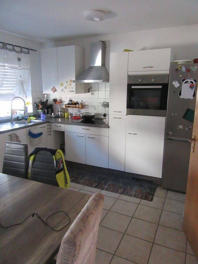 Provisionsfrei* Doppelhaushälfte mit zwei separaten Wohneinheiten, Stellplätzen, Balkon und Terrasse – Göppingen – Vorschaubild 4