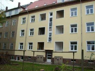 4-Zimmer EG-Wohnung mit Loggia