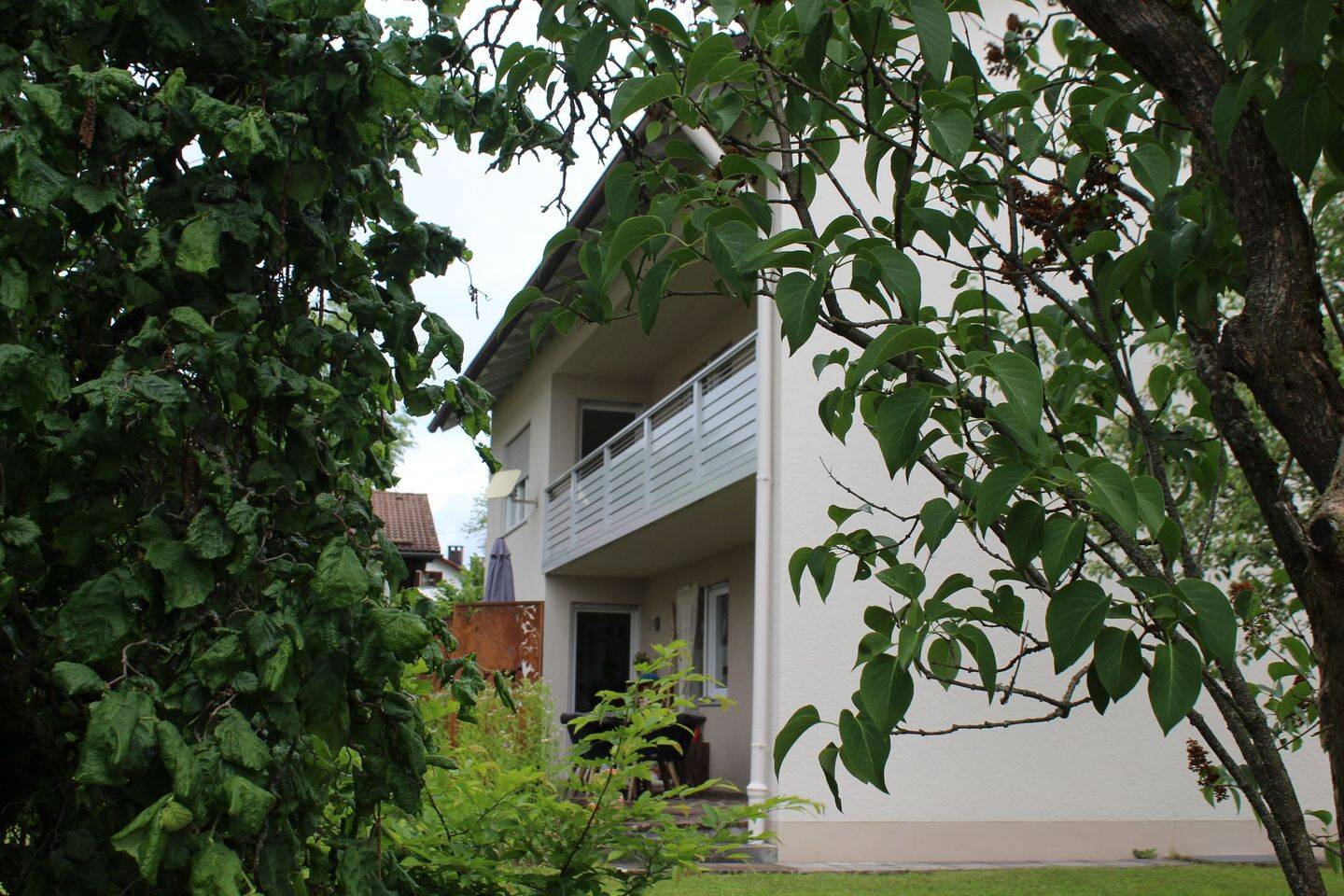 Renovierte 4 Zimmer Wohnung mit Südbalkon, Kellerraum und Garage – Peiting – Vorschaubild 3