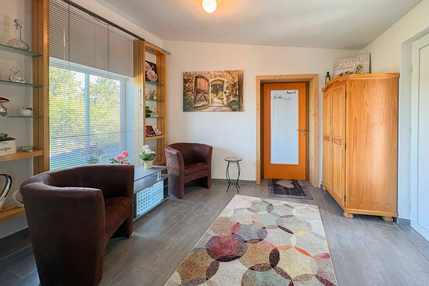 Erholung beginnt hier - gepflegtes Wochenendhaus mit Sauna auf großem Grundstück – Külsheim – Vorschaubild 4