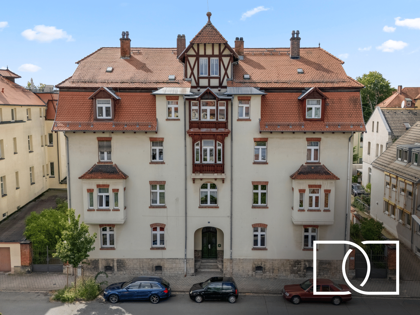 Enormes Potenzial! Gepflegtes Mehrfamilienhaus in ruhiger, zentraler Lage – Bayreuth – Bild 1 von 9