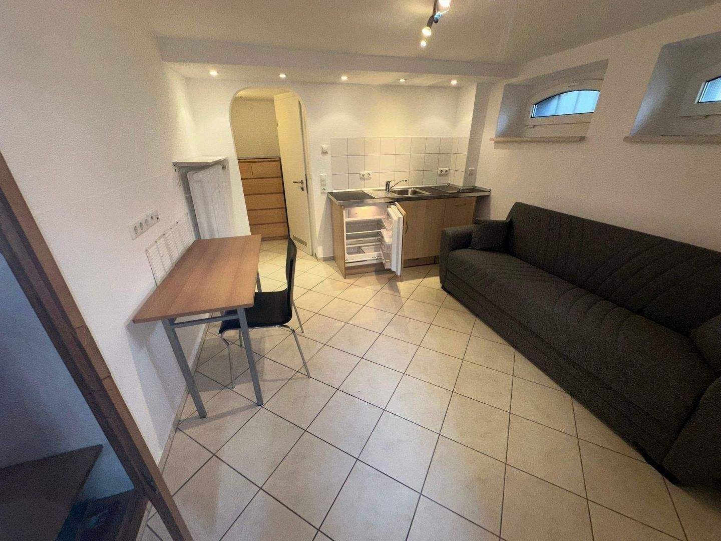 Frei ab sofort / Möblierte 1 - Zimmer - Untergeschosswohnung (Kellerwohnung) mit Einbauküche und separatem Eingang – Trier – Vorschaubild 9