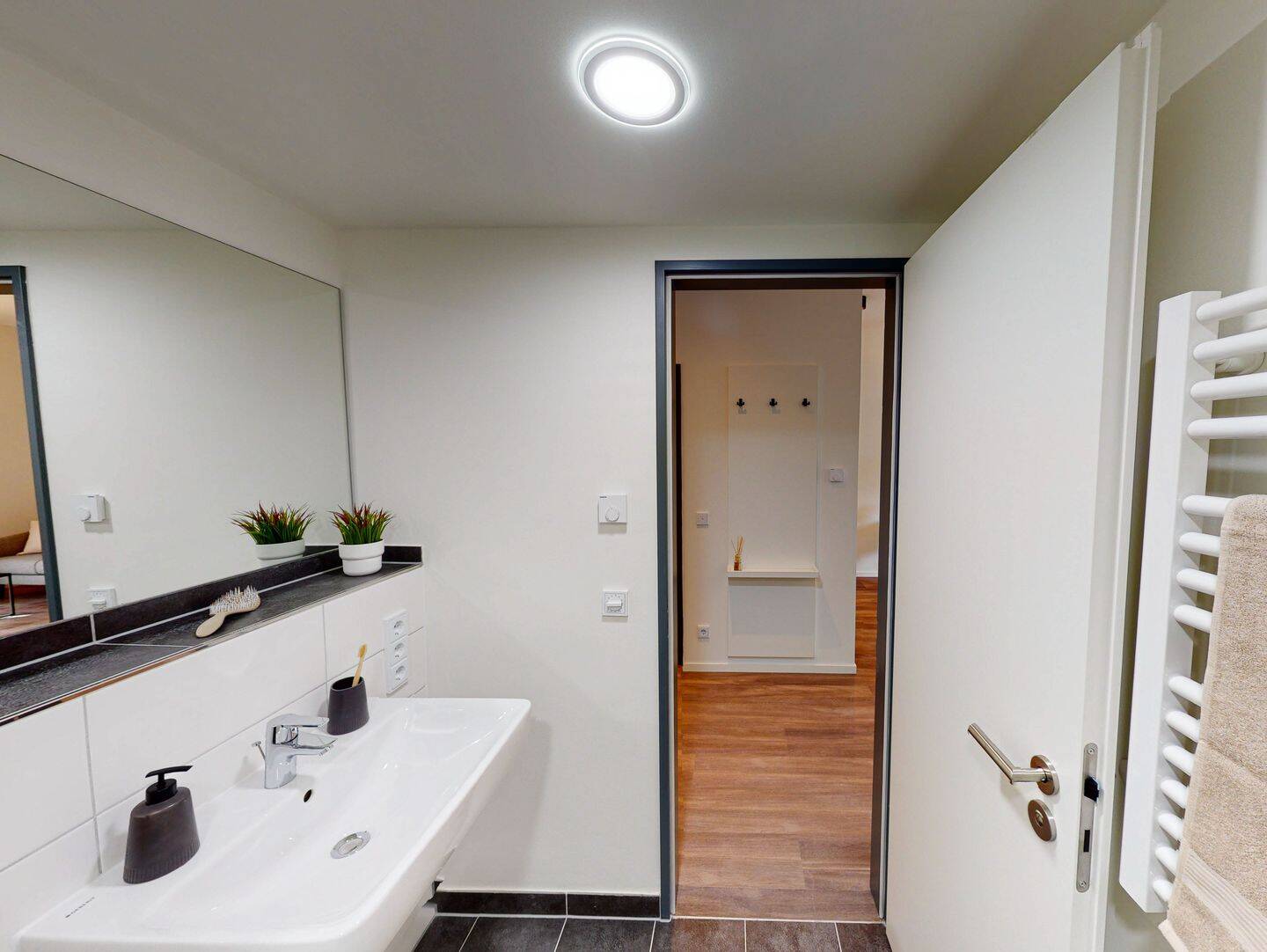 Alles drin! Möbliertes Apartment in Hammerbrook – Hamburg – Vorschaubild 4
