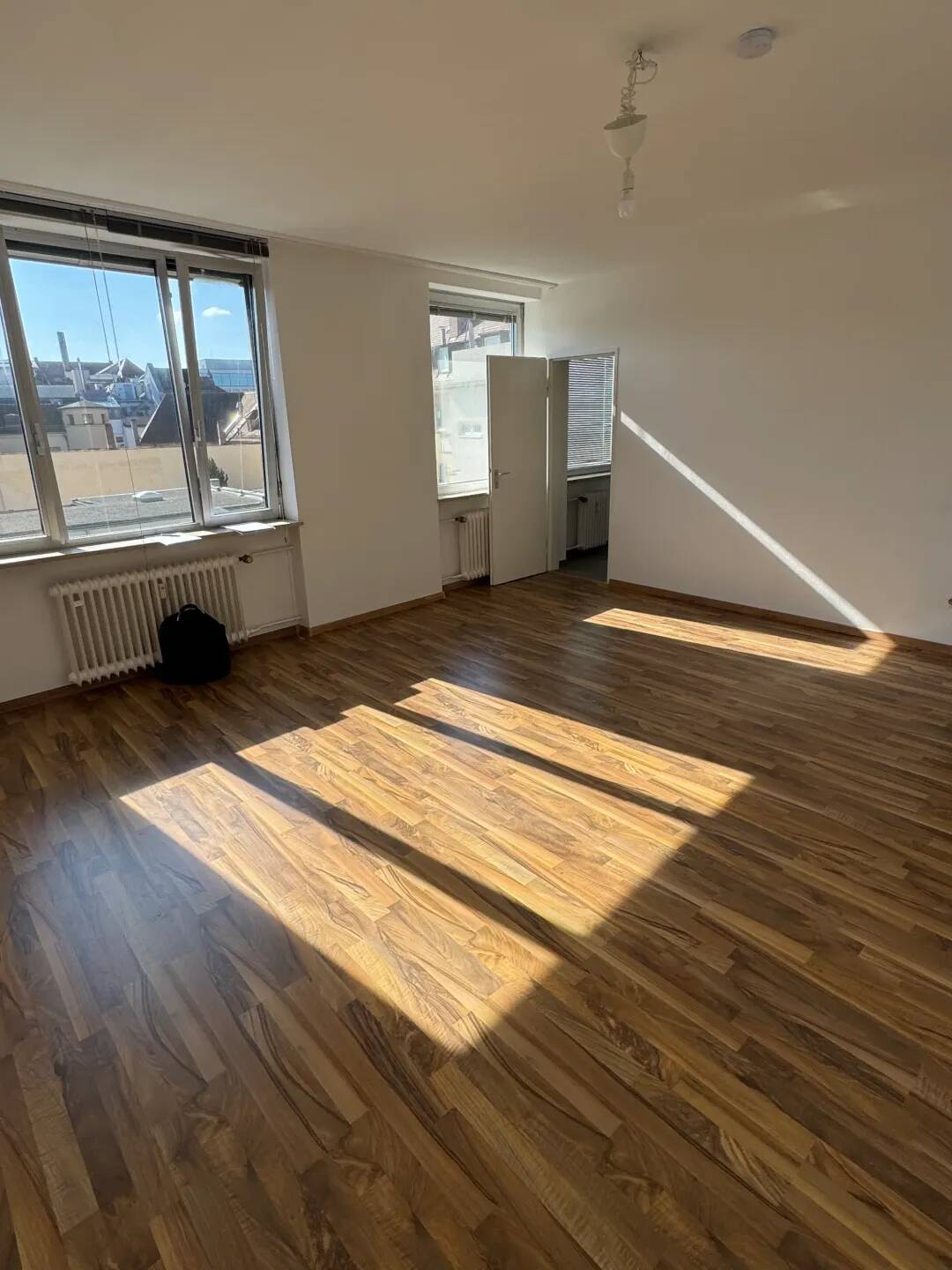 1-Z-Wohnung in Zentrumlage, prov.-frei in Wohn-/Geschäftshaus – Nürnberg – Vorschaubild 2