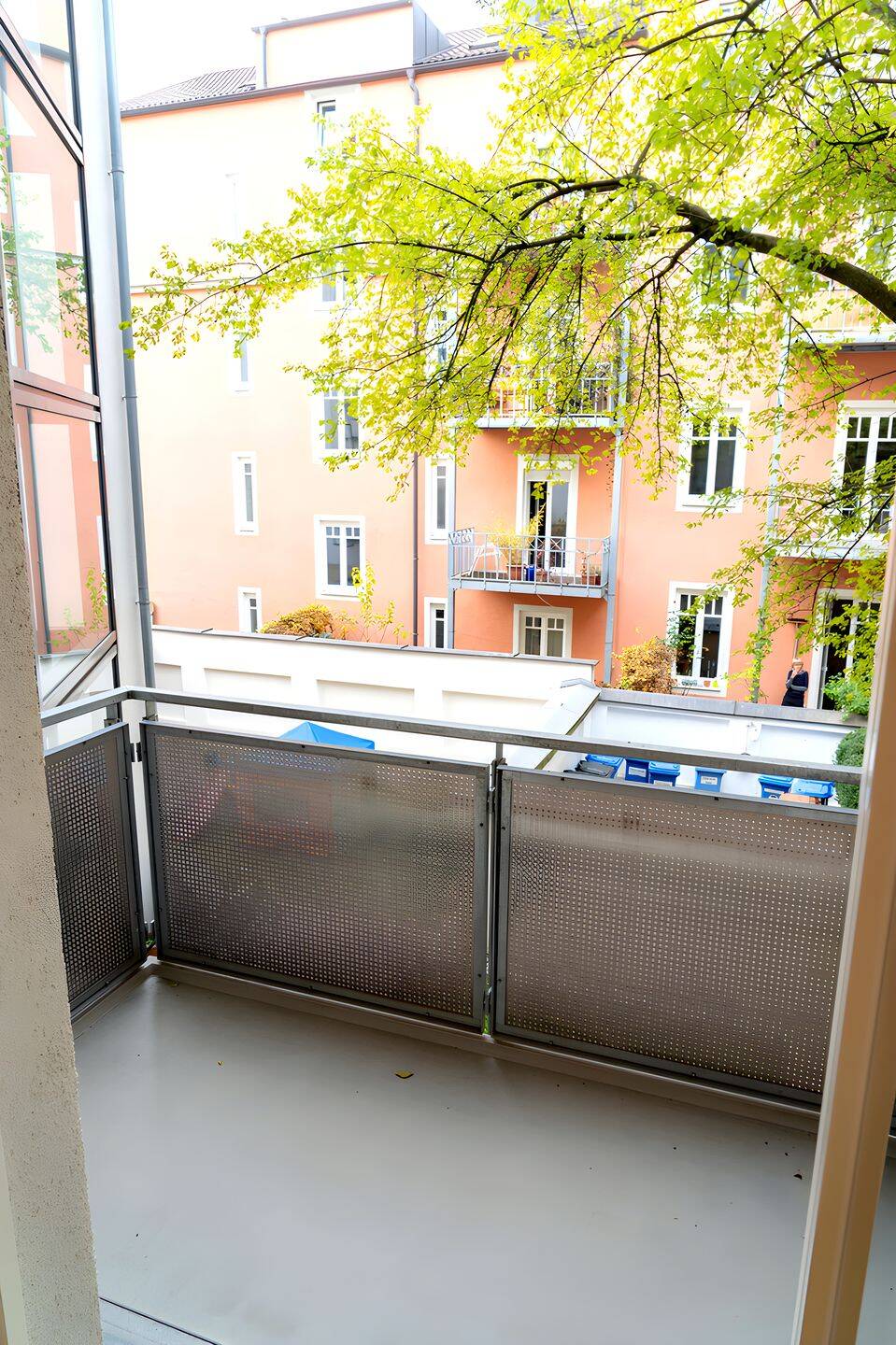 Attraktive 2-Zimmer-Wohnung mit Balkon im generalsanierten denkmalgeschützten Altbau – München – Vorschaubild 6