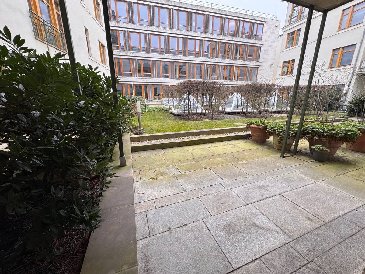 Wohnen im Botschaftsviertel: voll möblierte 2-Zi-Whg, 90 m² + große Terrasse per SOFORT zu VERKAUFEN – Berlin – Vorschaubild 6