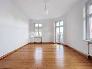Charmante 2-Zimmer-Altbauwohnung in Lichtenberg Voll möbliert & bezugsfertig / Energieklasse B – 10365 Berlin – Vorschaubild 2