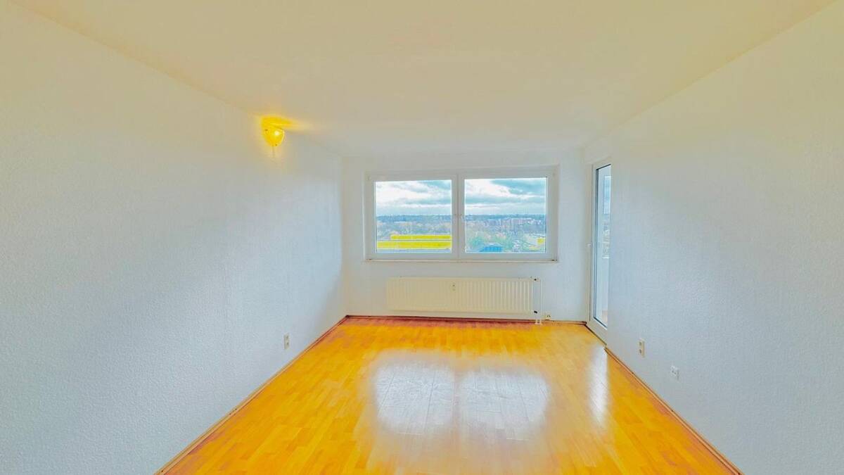 Helle 2-Zimmer-Wohnung mit Südbalkon, Weitblick und TG nahe MHH – 30627 Hannover – Bild 1 von 9