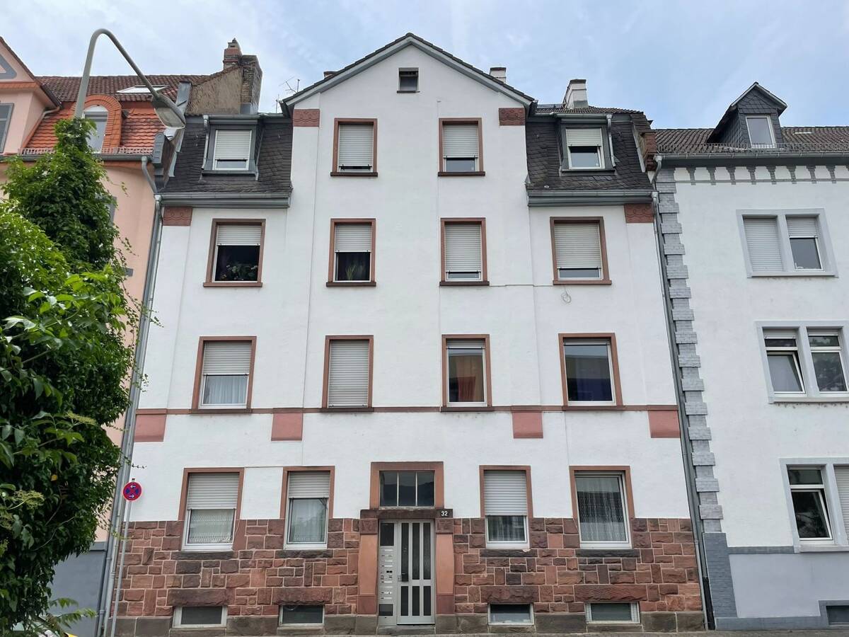 Investitionsperle in Frankfurt-Fechenheim: Vollvermietetes Mehrfamilienhaus mit 8 Einheiten – 60386 Frankfurt am Main – Bild 1 von 9