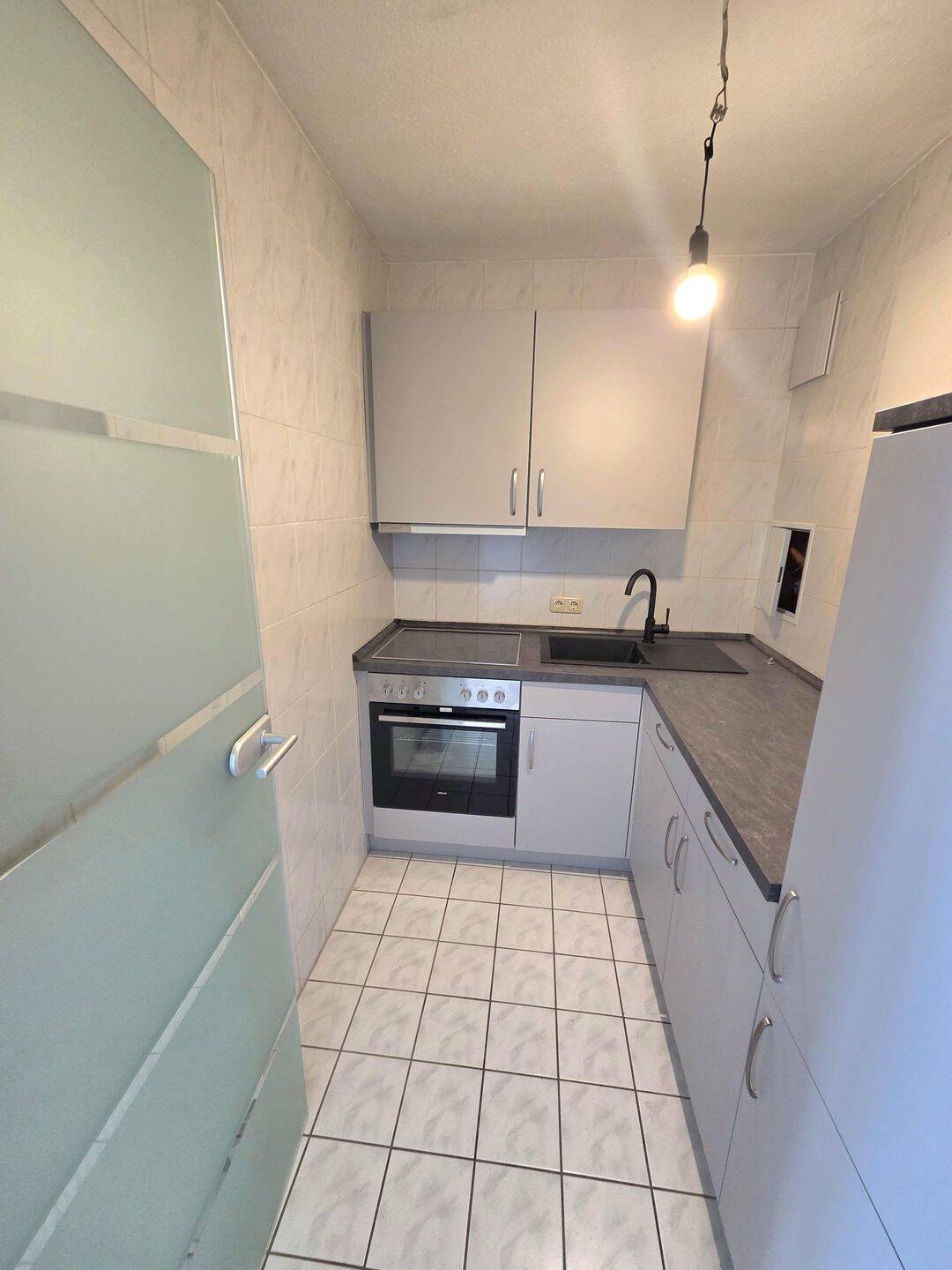 Tolle 2-Zimmer-Wohnung mit Einbauküche, Waschmaschine und Aufzug!