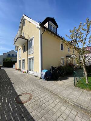 Wohnraum auf zwei Ebenen: Gartenwohnung mit zwei Terrassen, flexiblem Souterrain & S-Bahn-Anbindung – 80999 München – Vorschaubild 3