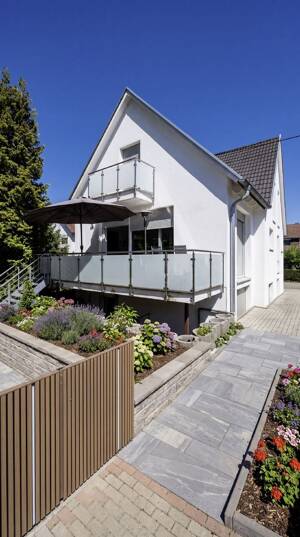 Familientraum mit Zukunft: Modernisiertes Einfamilienhaus mit Einliegerwohnung und Sonnengarten – 70378 Stuttgart – Vorschaubild 4