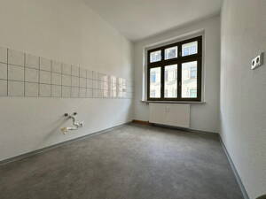 Ihr neues Zuhause im Gründerzeithaus - helle 2-Raum-Wohnung in bester Meeraner Lage – 8393 Meerane – Vorschaubild 1