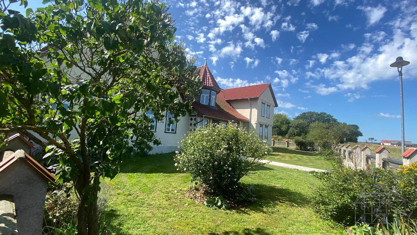 Vollsanierter, exklusiver, imposanter Künstlerhof in idyllischer Dorfrandlage mit Hautwohnung, 3 Appartements und reichlich Gästezimmer und Werk.- und – Wallstawe – Vorschaubild 3