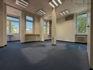 Vielseitiges Altbaujuwel: Umnutzungspotenzial für 1-3 Wohnungen – 70372 Stuttgart – Vorschaubild 4
