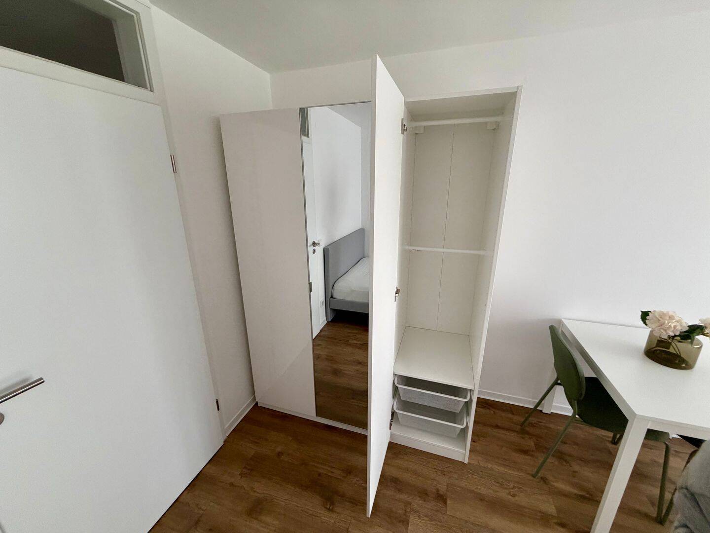 Erstbezug: Modern möbliertes Studio-Apartment in Top Lage – Nürnberg – Vorschaubild 7
