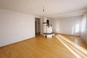 Teilrenoviertes 2-3 Familienhaus mit 2 Balkonen, Terrasse und Garten in bevorzugter Lage – 70597 Stuttgart – Vorschaubild 9