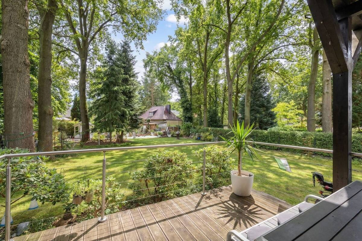 Wohnen im Grünen nahe Müggelsee Modern | Kernsaniert | rund 220 m² auf 4 Ebenen – 15566 Schöneiche bei Berlin – Bild 1 von 9