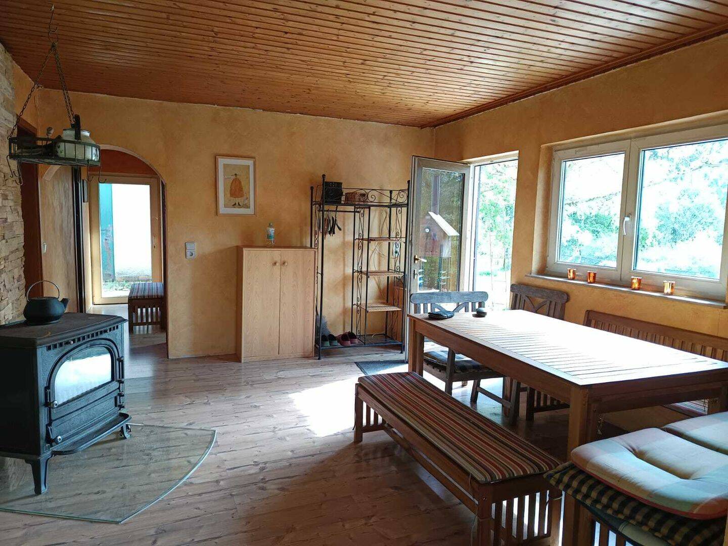 Sonnenverwöhntes Ferienhaus in Waldrandlage mit großem Grundstück – Falkenstein – Bild 1 von 9