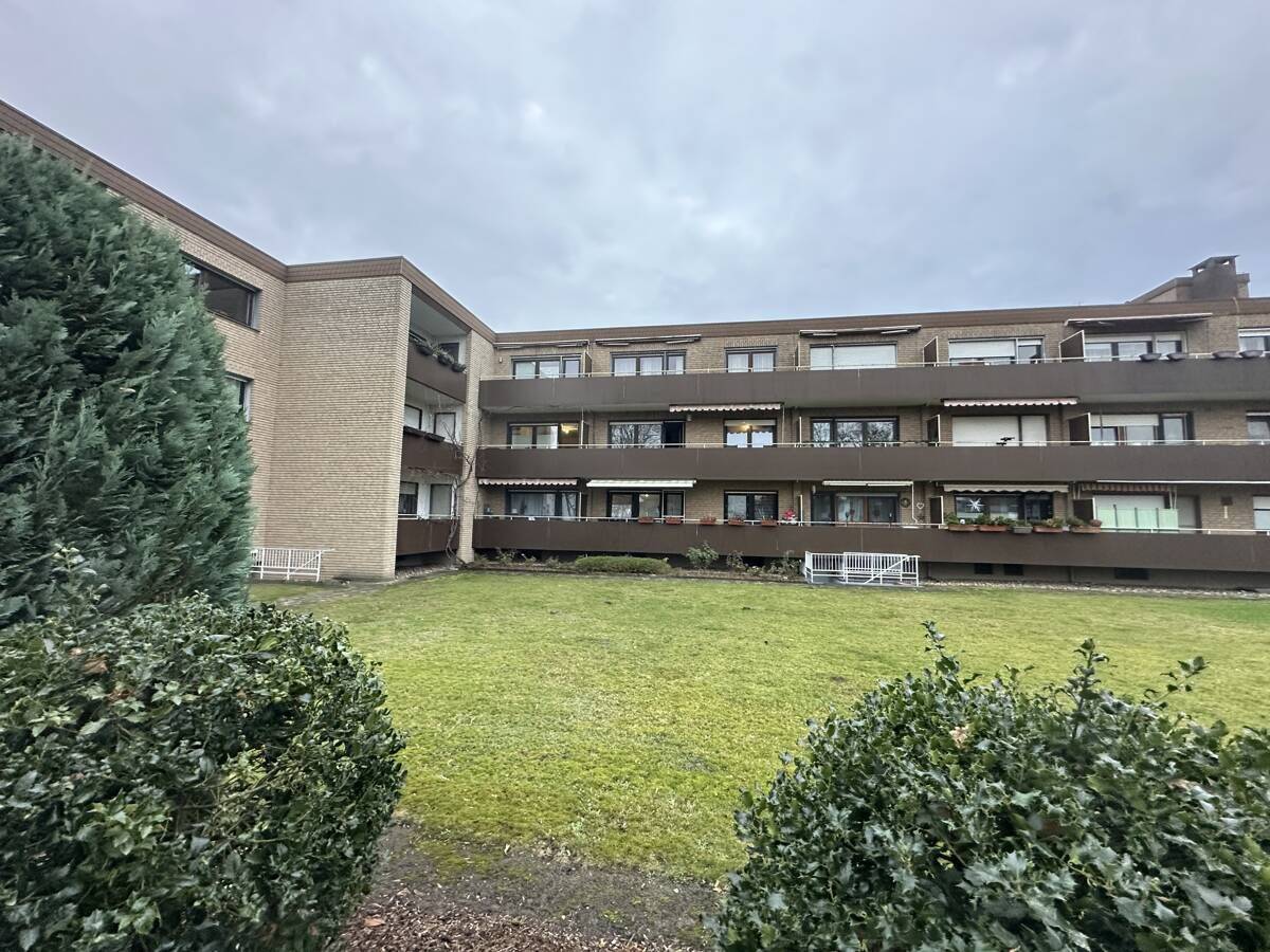 Neu renovierte 2-Zimmer-Wohnung mit Balkon, Kellerraum und PKW-Stellplatz in Verl zu verkaufen – Verl – Vorschaubild 2