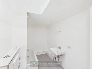 Frisch sanierte 2-Zimmer Wohnung in zentraler Lage Altonas – 22767 Hamburg – Vorschaubild 5