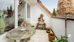 Drei Ebenen, viel Charakter: Maisonettewohnung mit Süd-Loggia & Einbauküche – 22043 Hamburg – Vorschaubild 2