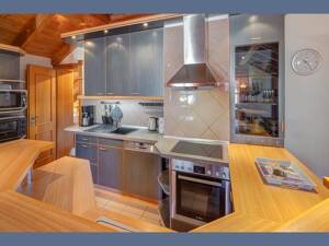 Möbliert: Sehr schöne Dachgeschosswohnung in ruhiger Lage – 80937 München – Vorschaubild 7