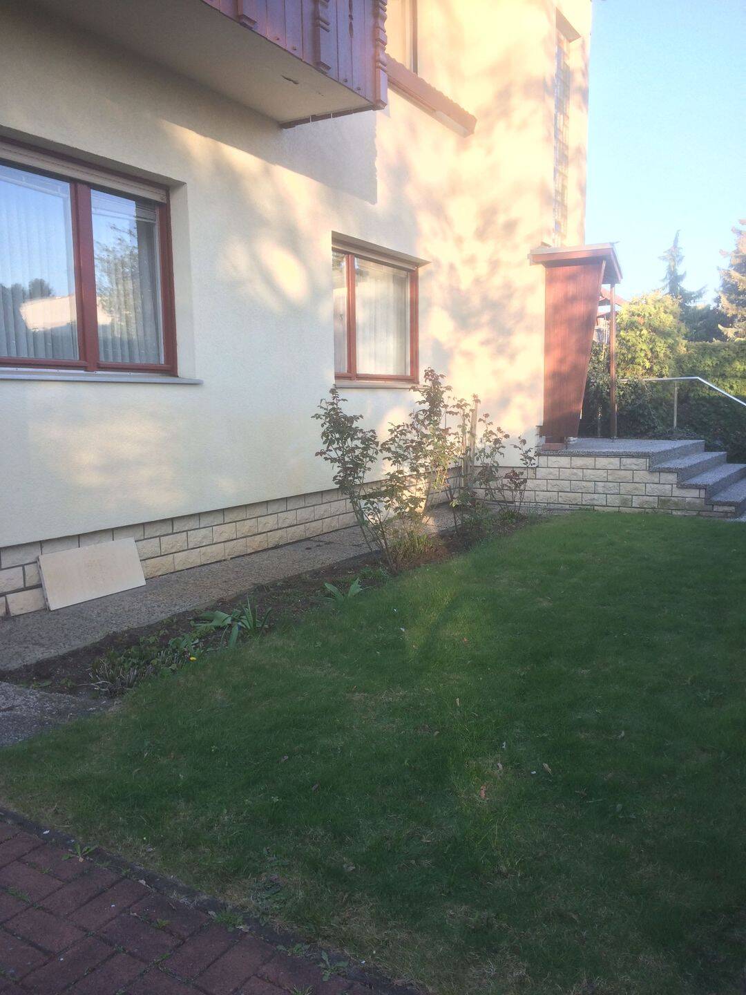 Einfamilienhaus mit schönem Garten, Terrasse, Garage u.Keller – Berlin – Vorschaubild 2
