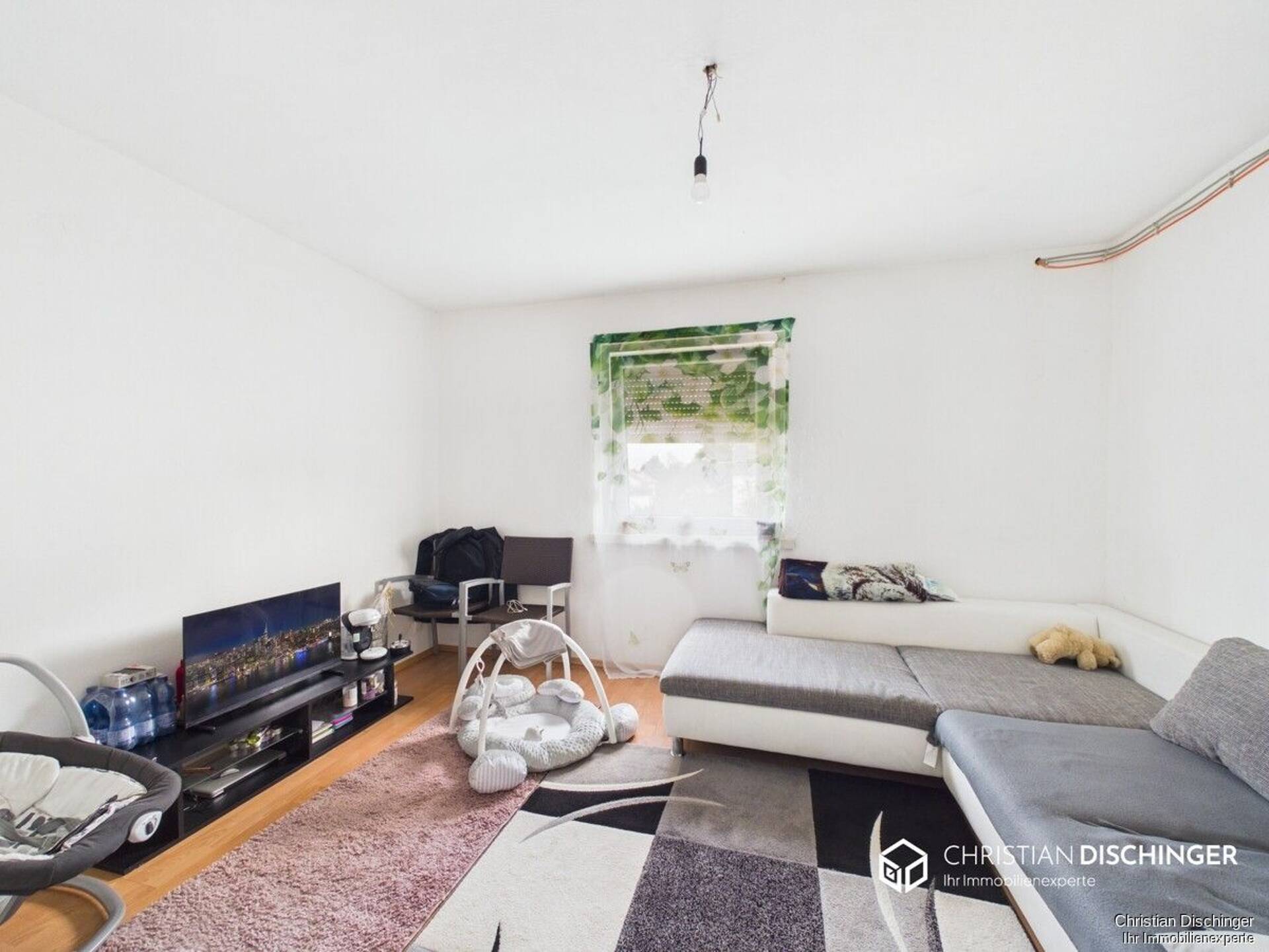 Mehrfamilienhaus in 93055 Regensburg / Schwabelweis mit 421 m² kaufen