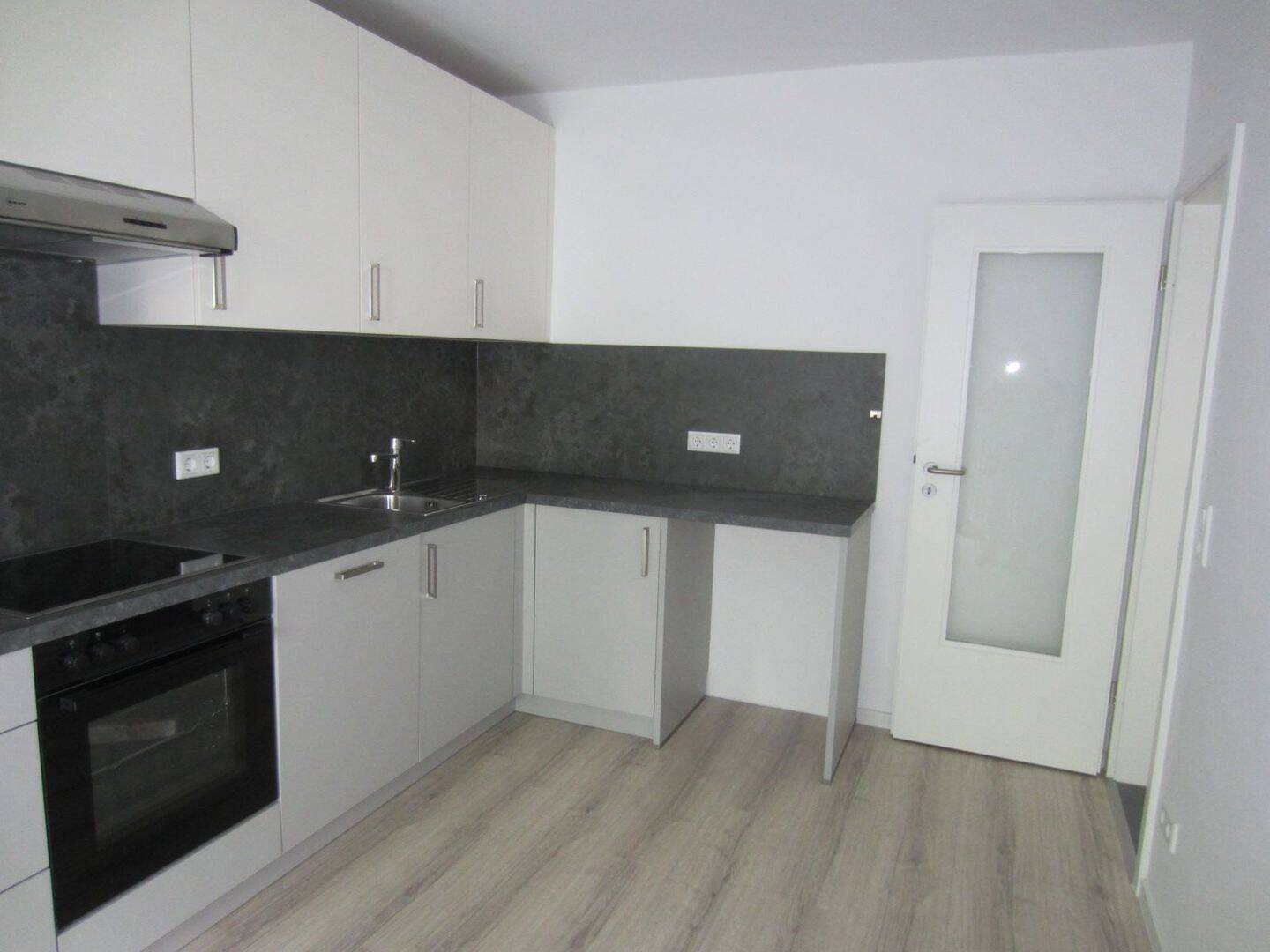 Obergiesing - 2-Zi.-Wohnung mit Balkon und separater Wohnküche – München – Vorschaubild 2