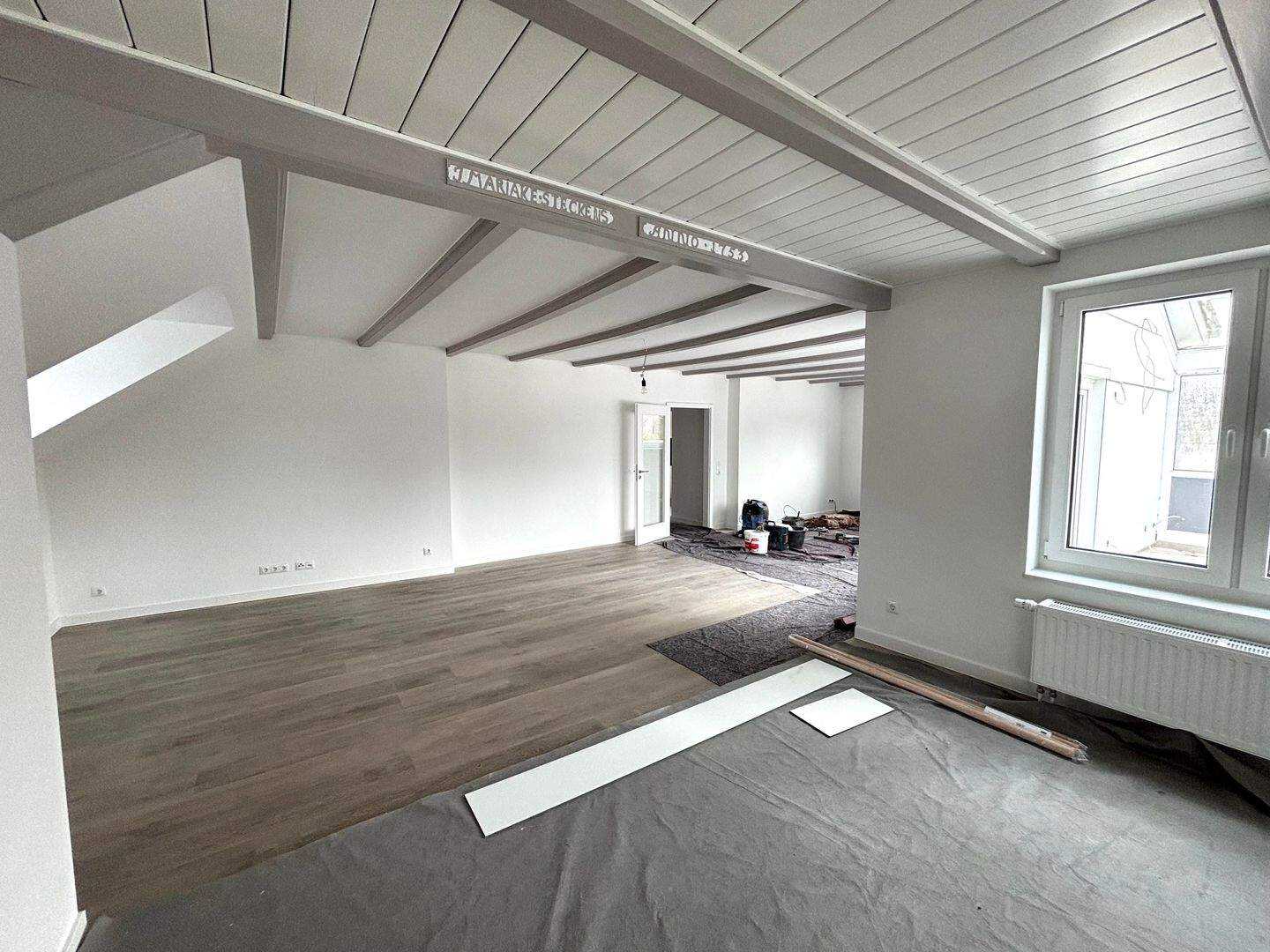 Ein Zuhause, das man erlebt haben muss - Einzigartige 305m² im Herzen von Bad Bramstedt. – Bad Bramstedt – Vorschaubild 4