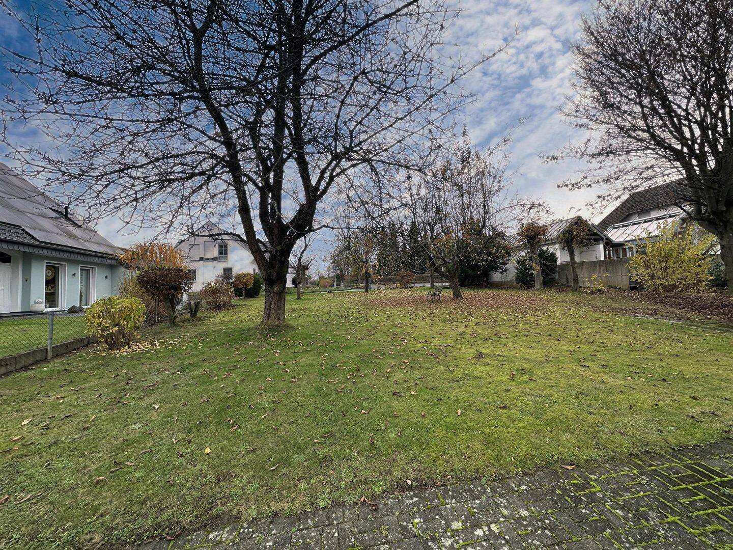 ***Freistehendes Einfamilienhaus mit zusätzlichem Baugrundstück*** – Steinheim – Vorschaubild 3