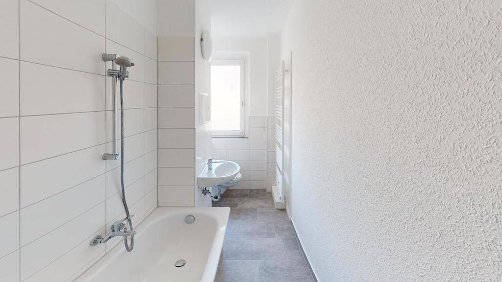 Frisch sanierte Familienwohnung mit Tageslichtbad