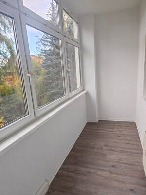Gut geschnittene 3 Raum Wohnung mit Loggia – 4277 Leipzig – Vorschaubild 4