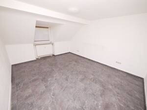Gepflegte 2,5 Zimmer-Dachgeschosswohnung in Gelsenkirchen - Feldmark zu vermieten – 45883 Gelsenkirchen – Vorschaubild 2