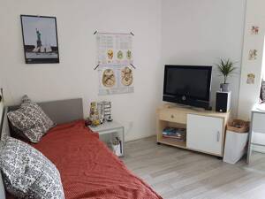Nur für Studierende: Großzügiges möbliertes Apartment - Citynahe Lage – 91054 Erlangen – Vorschaubild 3
