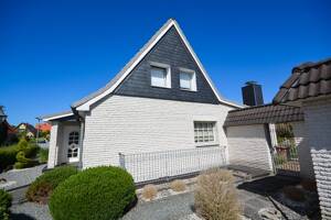 Modernisiertes Einfamilienhaus mit Garage, Garten und Teilkeller – 23569 Lübeck – Vorschaubild 5