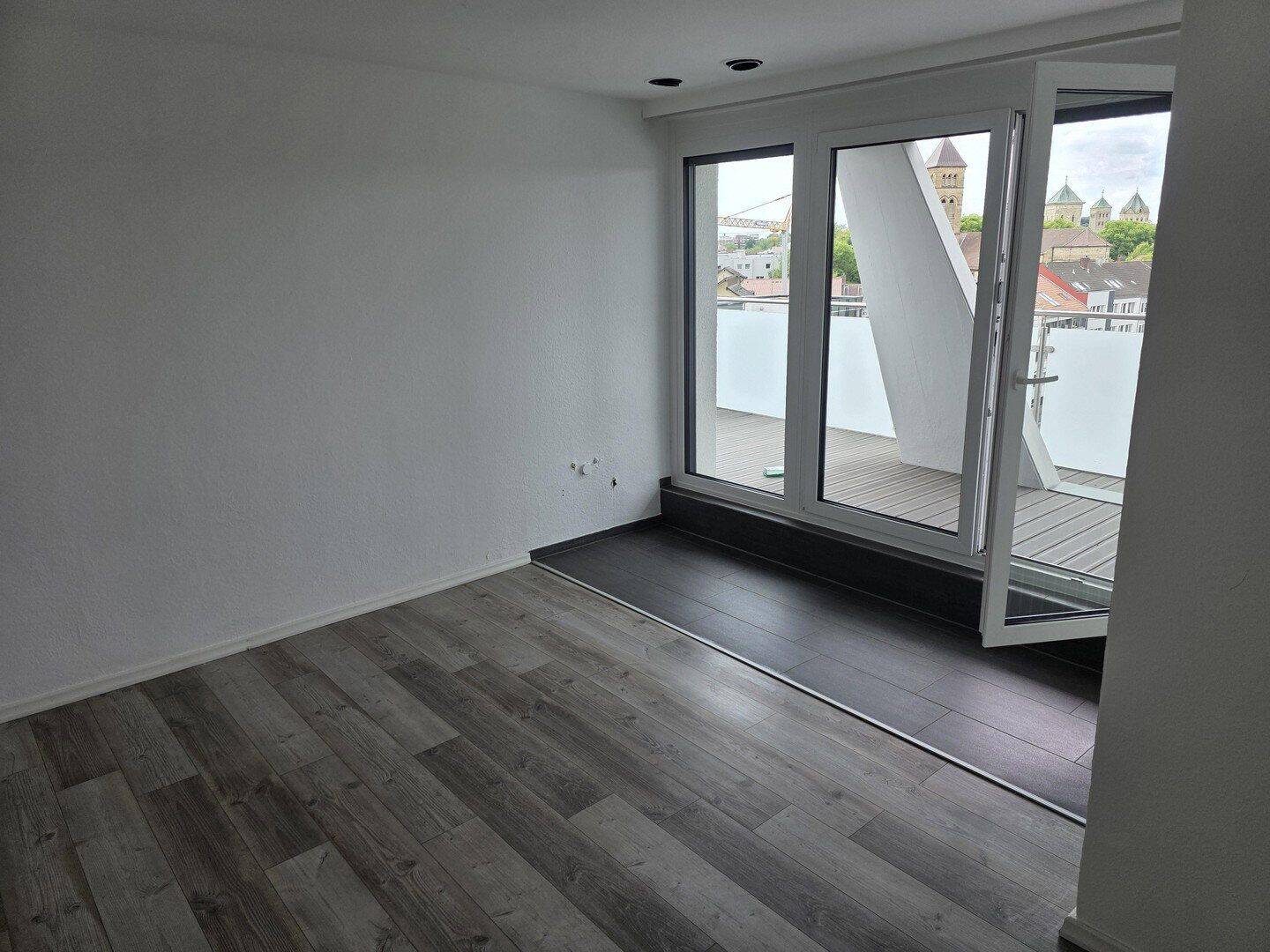 Renoviertes Penthouse mit Dachterrasse und Rundumblick - 5 Zimmer in der City – Osnabrück – Vorschaubild 6